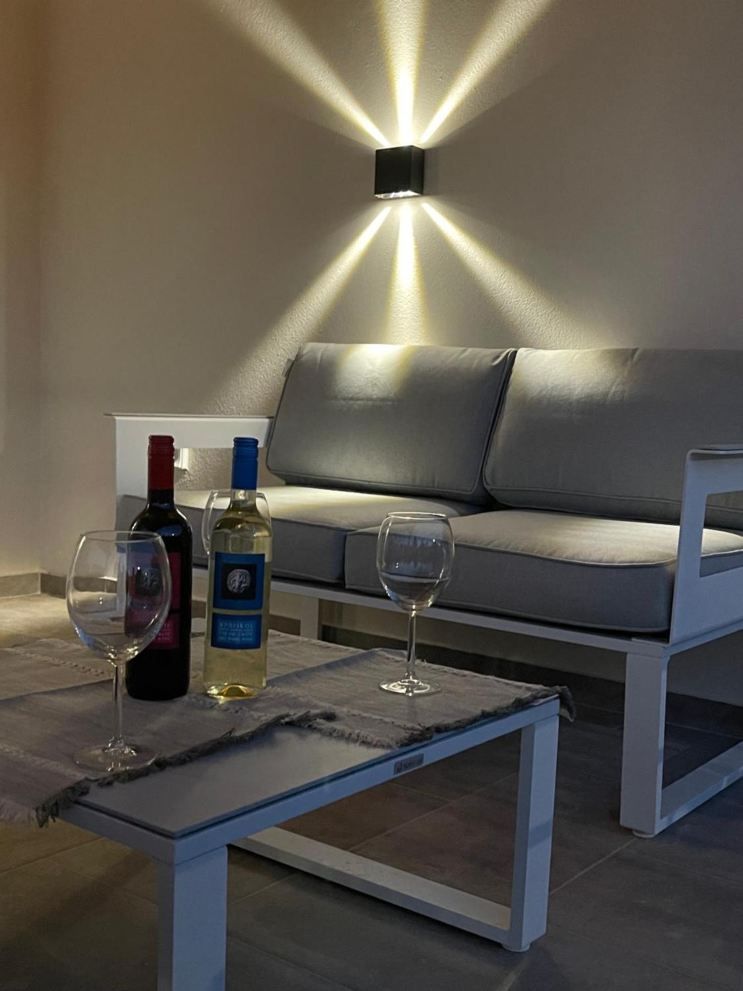 Secret Garden Airport-Beach Villas 300M From Famous Davis Beach Artemida  Exterior photo